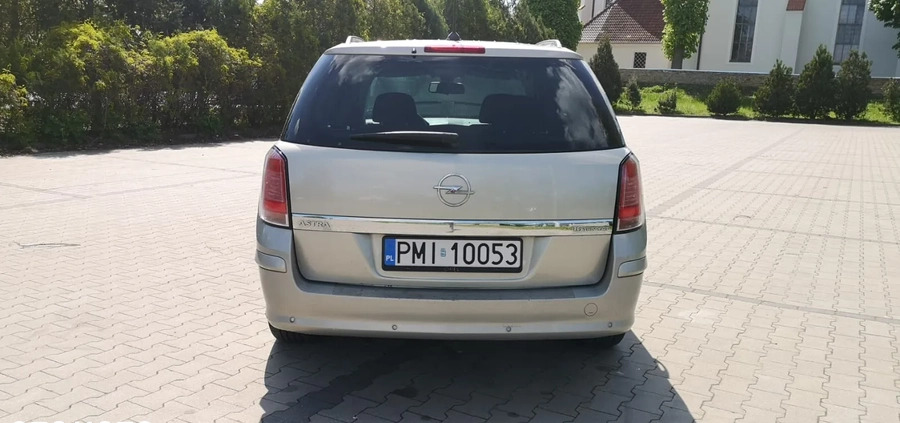 Opel Astra cena 8500 przebieg: 296000, rok produkcji 2004 z Poznań małe 92